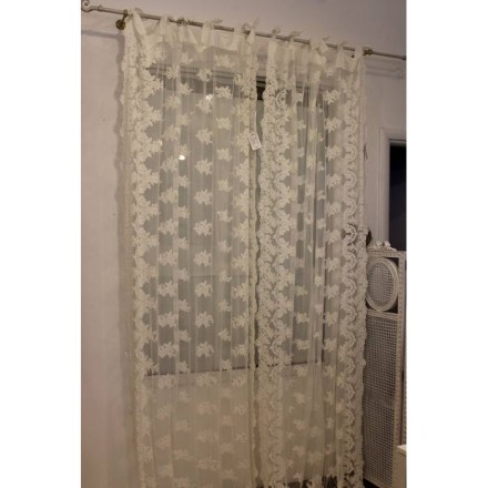 Tenda shabby chic in pizzo Versailles di Chez Moi, colore naturale, misura 135x300 cm. Vista frontale
